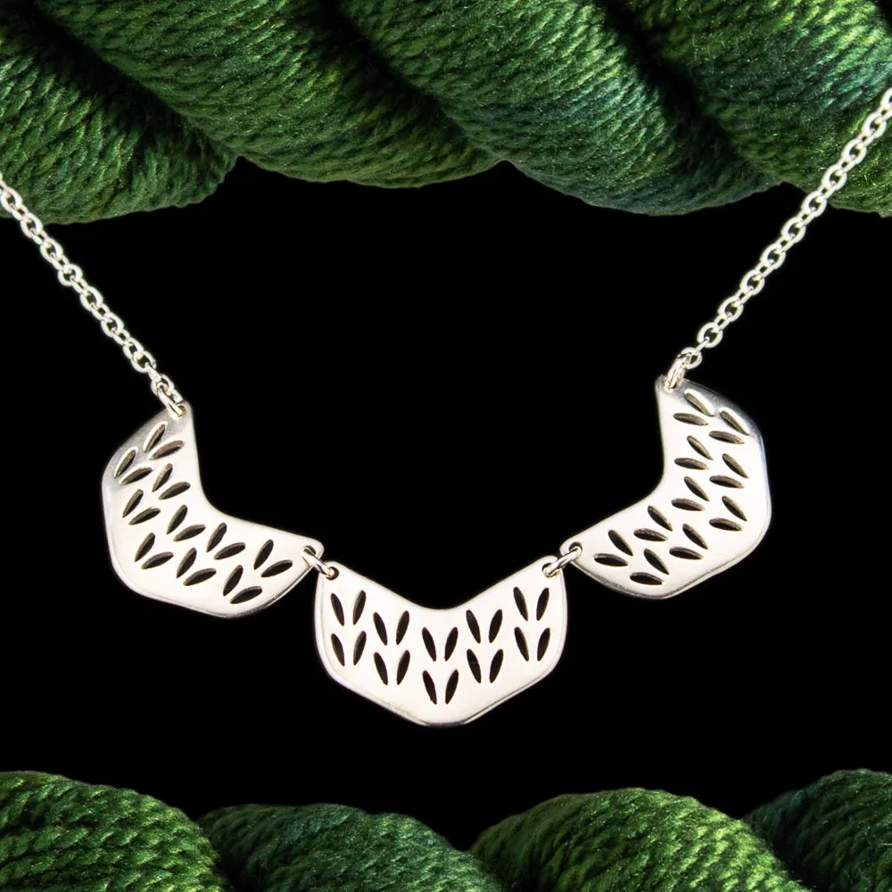 Chevron Stockinette Collar Necklace